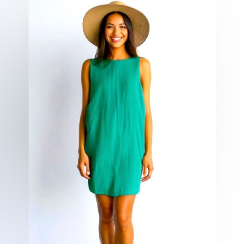 Echo Beach Dress. Relaxed fit cute back detail. - Picture 1 of 8